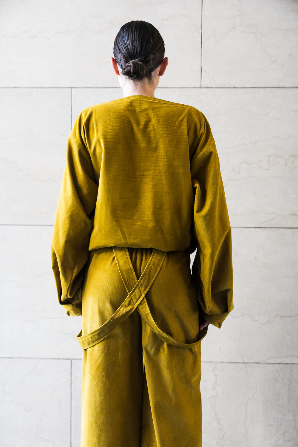 Pantaloni modern style elasticizzati con bretelle - unisex